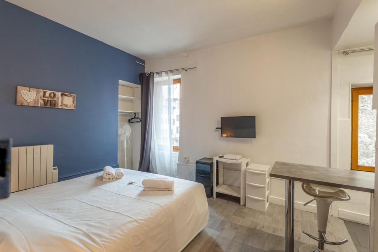 Studio For 2 Located In The City Center Daire Annecy Dış mekan fotoğraf
