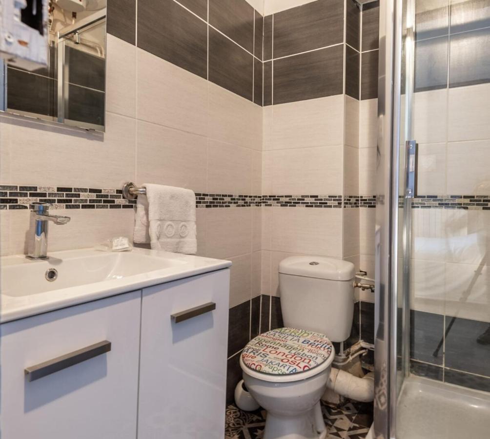 Studio For 2 Located In The City Center Daire Annecy Dış mekan fotoğraf